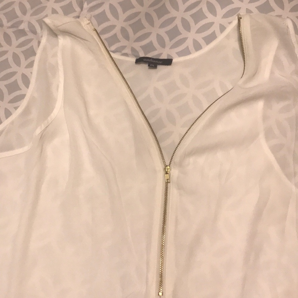 White zipper tank top new - Picture 2 of 3